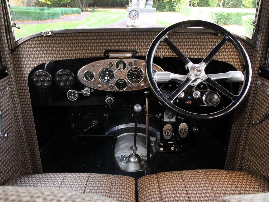 Торпедо Voisin C23 Lumineuse Berline 1930 года  (фото 4 из 8)